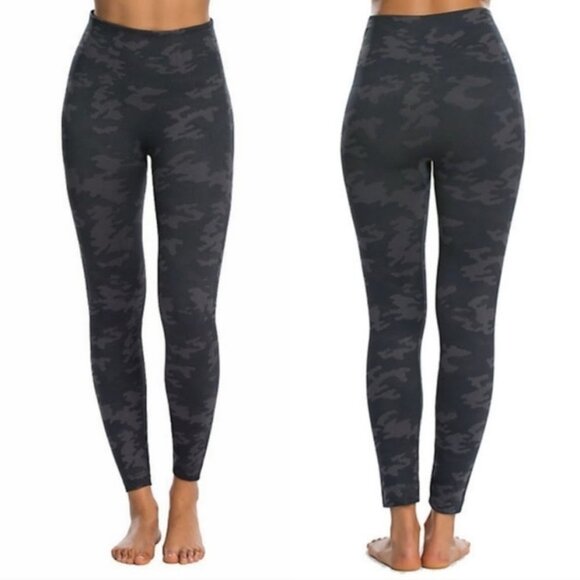 Spanx Women's Seamless Camo Grey Ribbed Camouflage Mid Rise Leggings Small‎ Look - Picture 1 of 9
